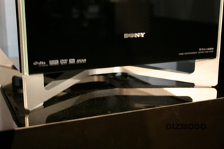 Illustration for article titled Hands On Sony's 200-Disc Blu-ray Changing Monolith